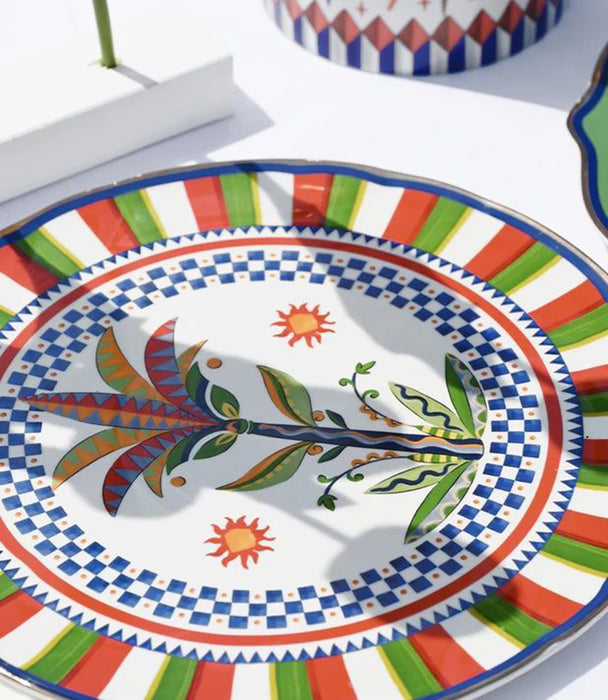 صحن دولتشي فيتا بورسلين ملوّن برسمة نخلة