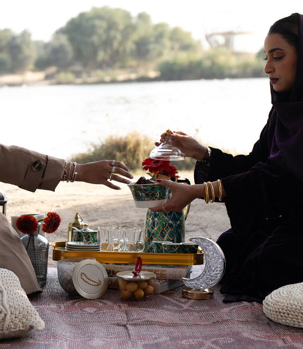 سلطانية تمر بورسلين برسوم استوائية مع غطاء زجاجي
